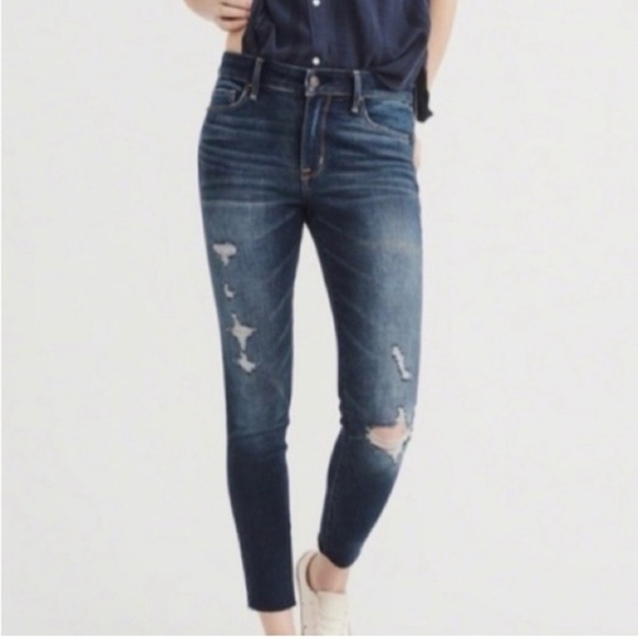 Abercrombie & Fitch Denim - Abercrombie & Fitch Harper Ankle medium wash distressed raw hem jeans size 25/0R
